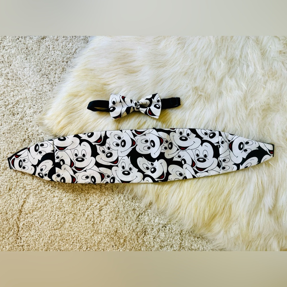 DISNEY CUMMERBUND BOW TIE SET MICKEY MOUSE TUXEDO WEDDING VINTAGE